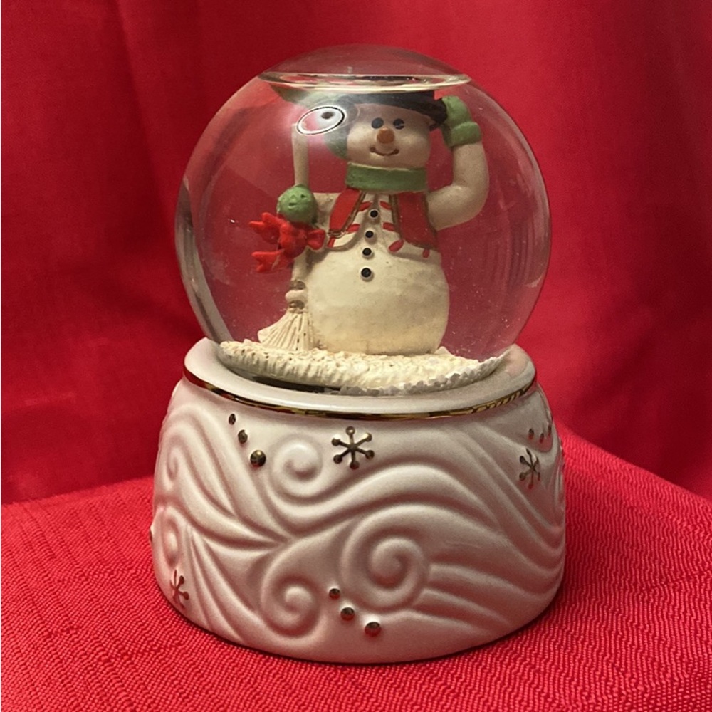 Vintage Lenox Snowman Snowglobe 3 1/2”